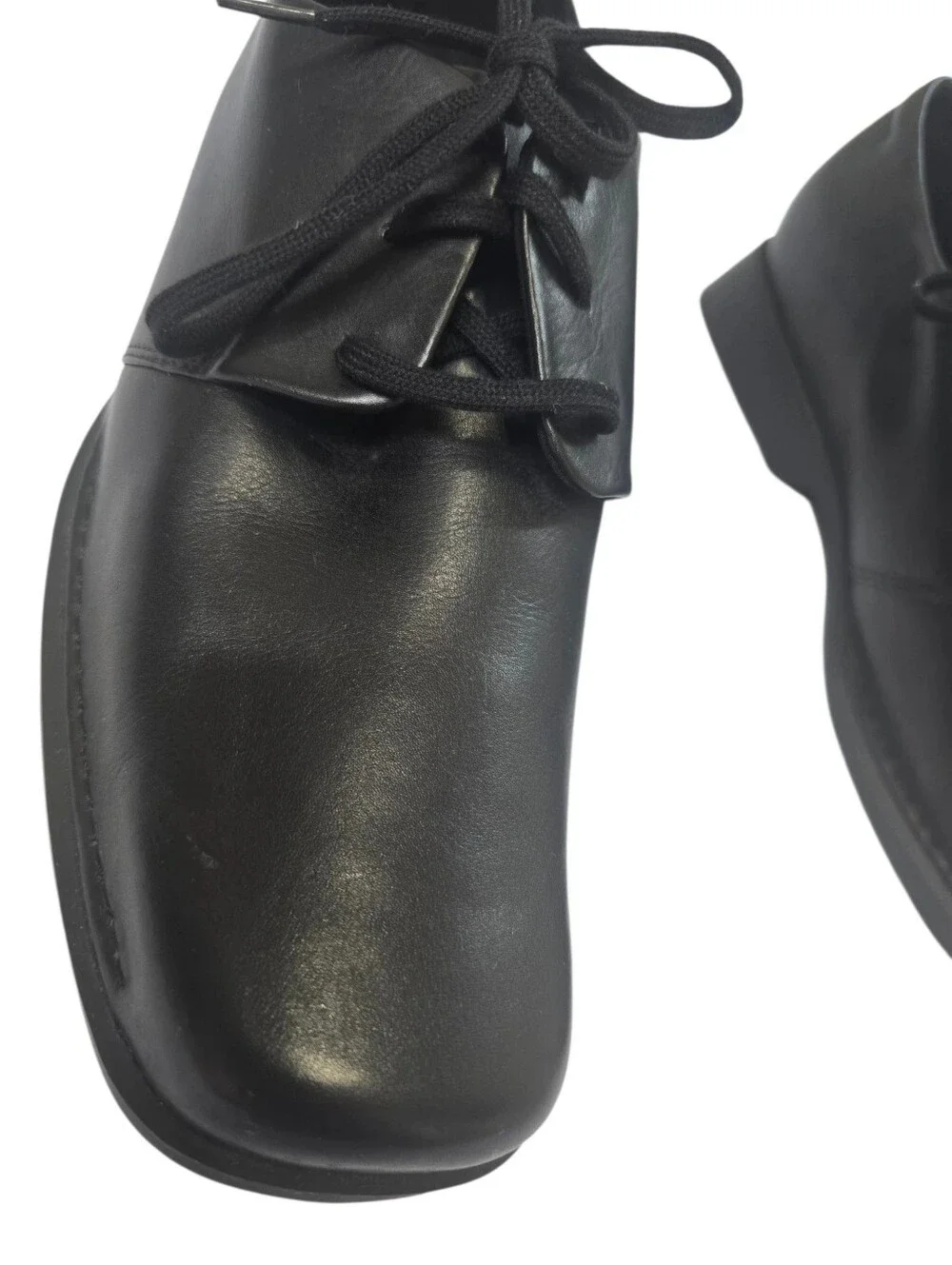 Plain-toe derby or oxford style shoe from Rockport